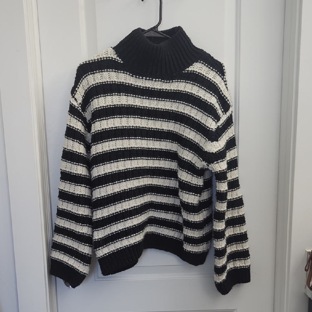 H&M Black and White Striped Turtleneck Sweater